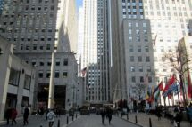 Ghé thăm Trung tâm thương mại Rockefeller nổi tiếng